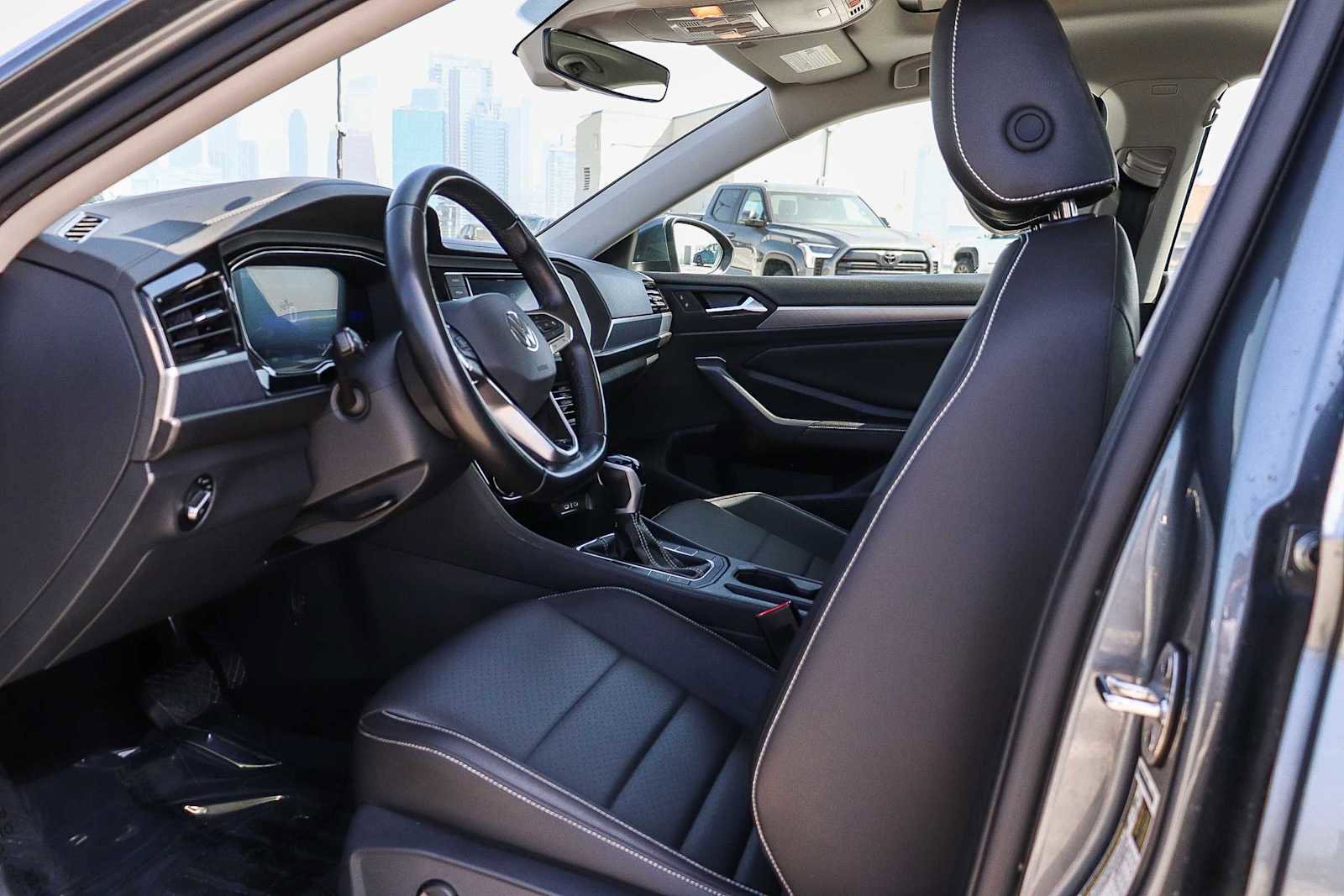 Used 2024 Volkswagen Jetta SE image 18