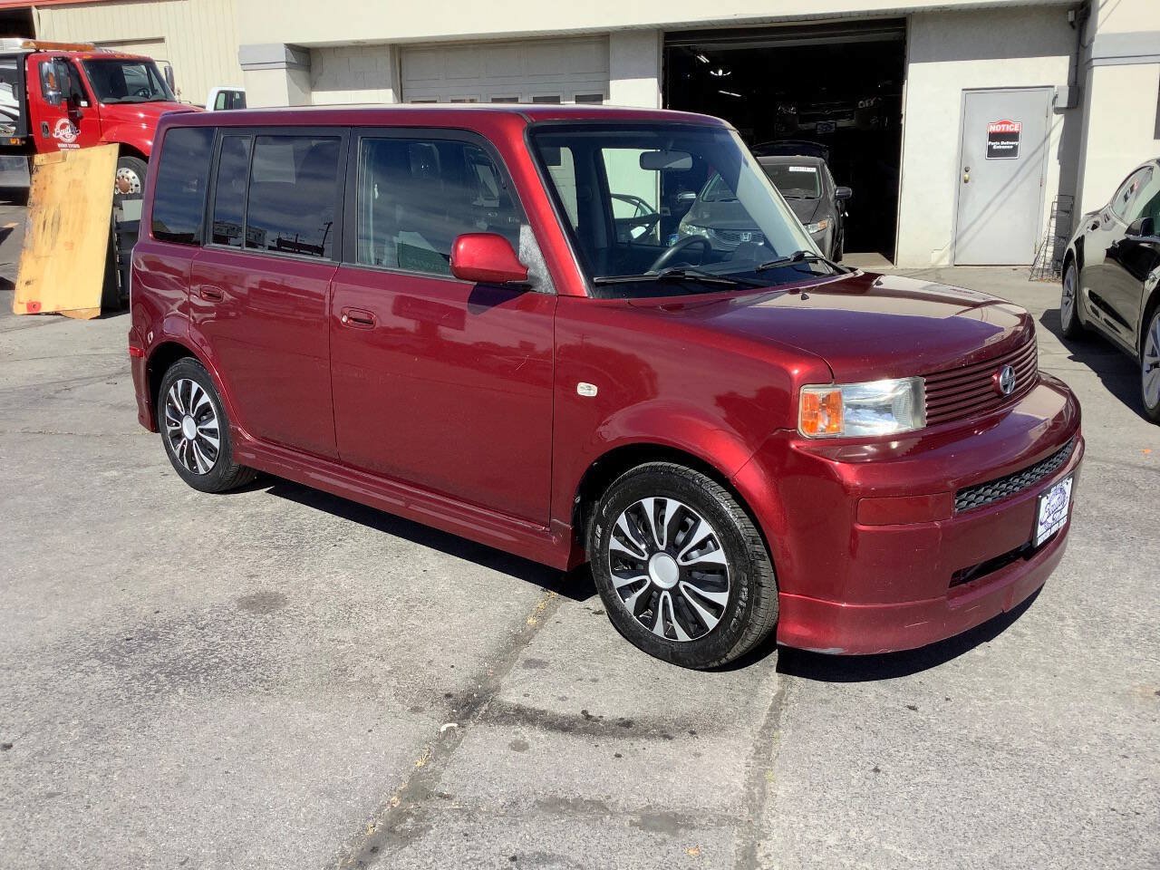 Used 2006 Scion xB FWD image 8