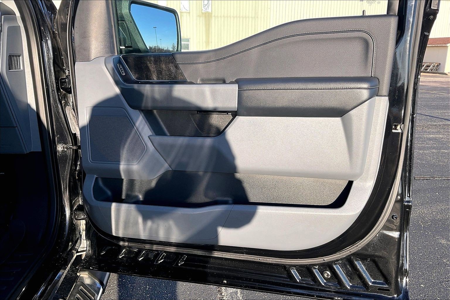 Used 2022 Ford F150 XLT w/ Equipment Group 302A High image 19