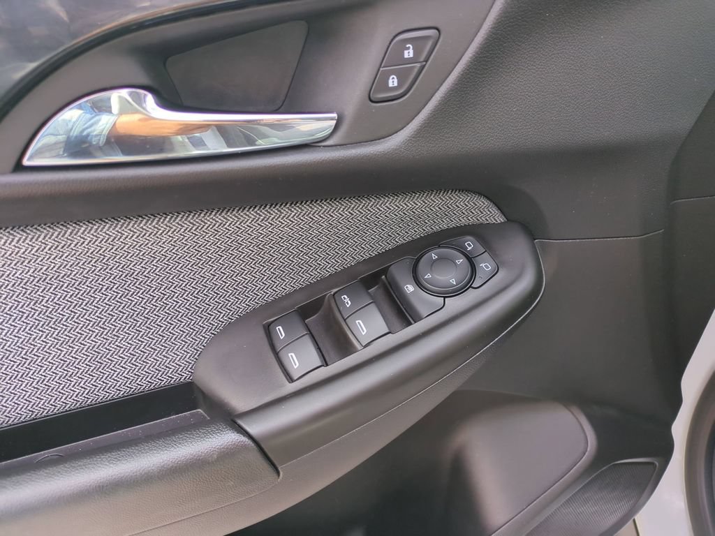 Used 2025 Chevrolet TrailBlazer LT AWD/4WD image 13