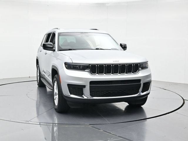 Used 2023 Jeep Grand Cherokee L Laredo w/ Luxury Tech Group I AWD/4WD image 4