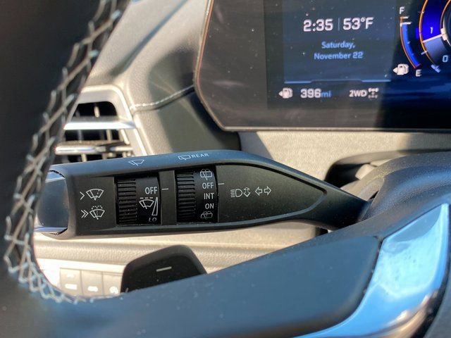 Used 2025 Chevrolet Traverse LT image 30