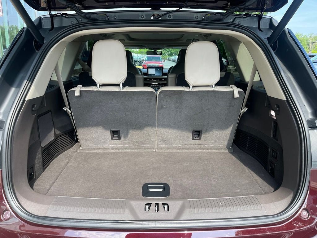 Certified 2023 Lincoln Aviator Reserve w/ Equipment Group 201A AWD/4WD image 12