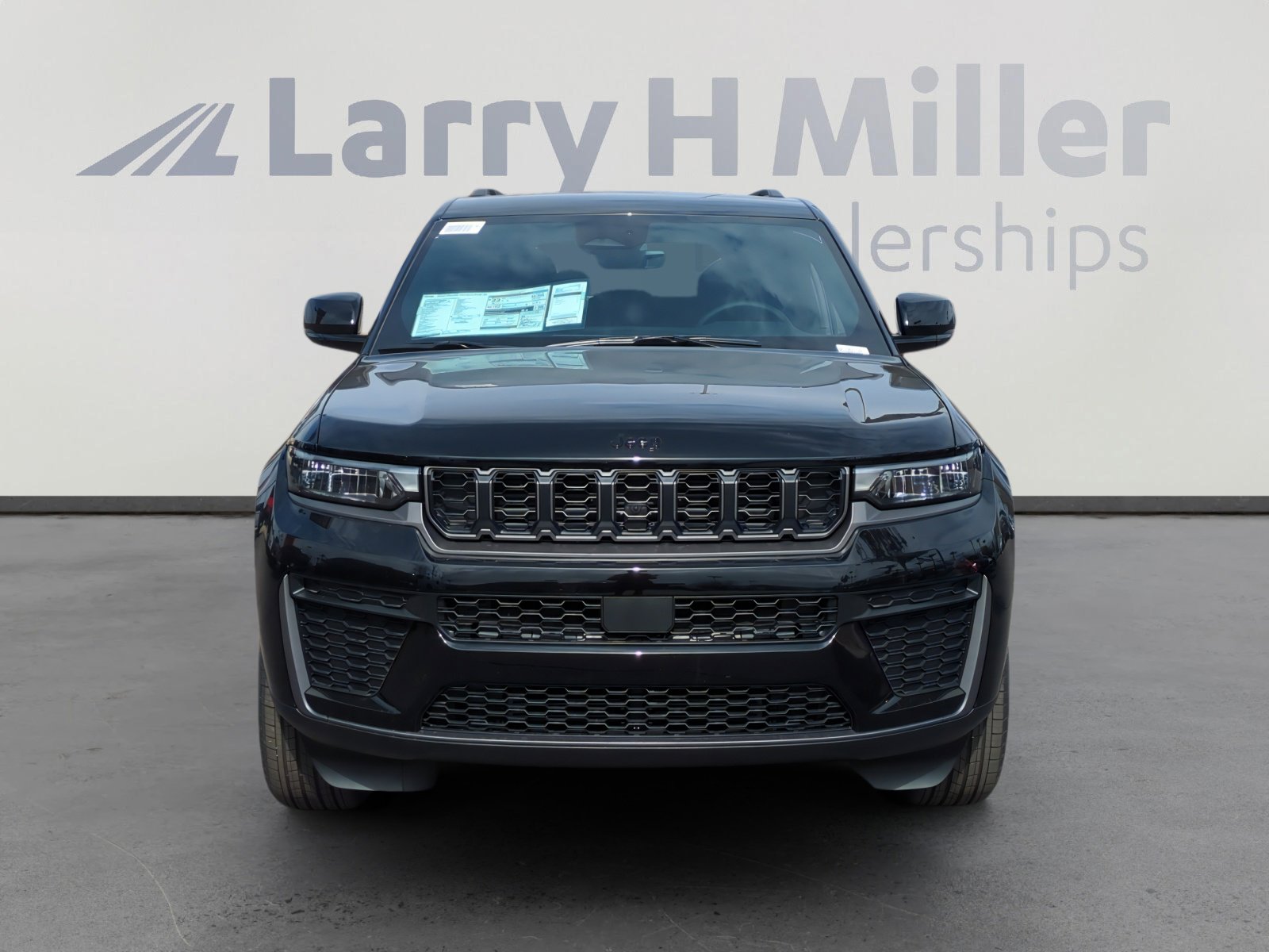 New 2026 Jeep Grand Cherokee Altitude AWD/4WD image 8