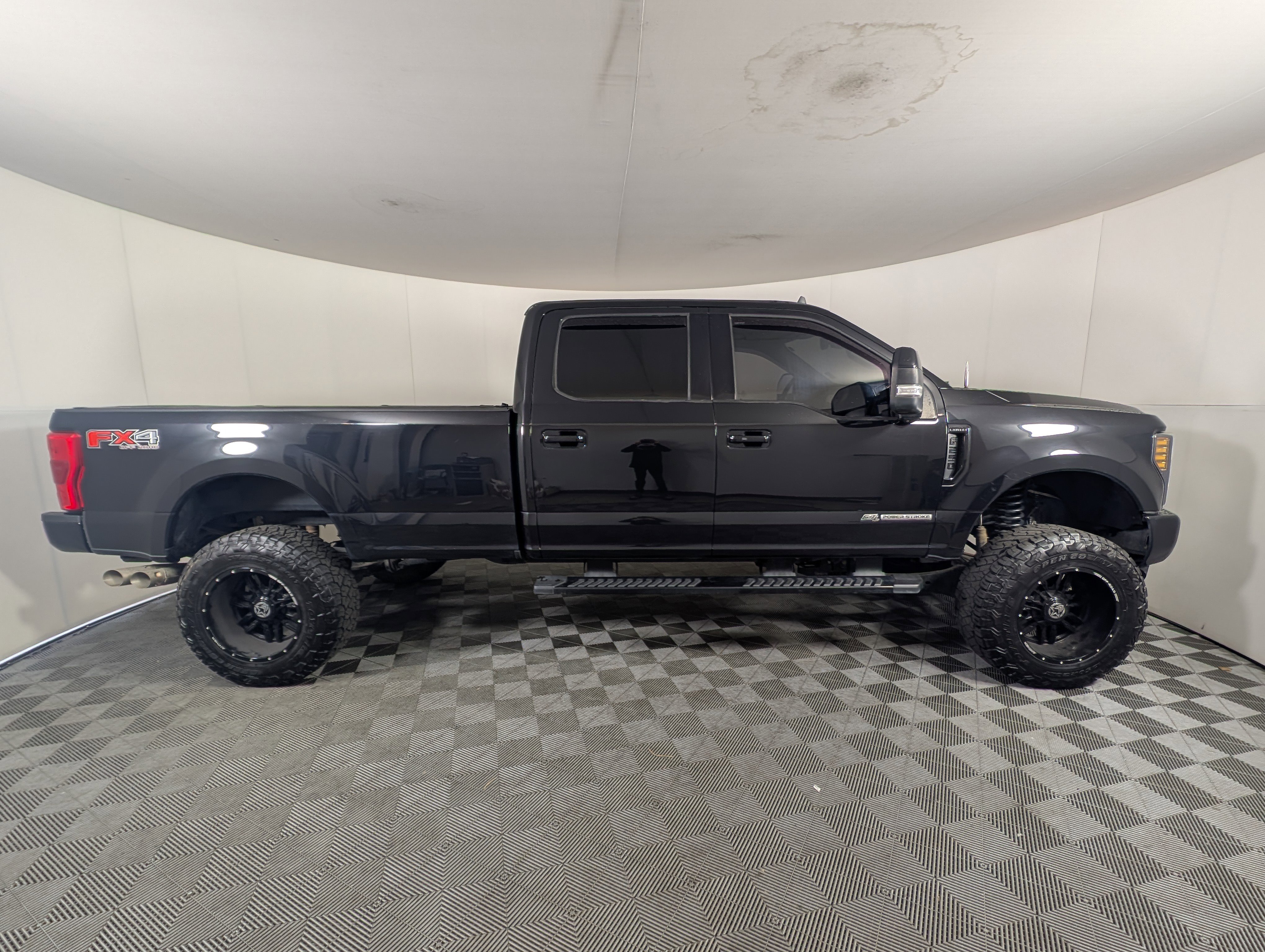 Used 2019 Ford F250 Lariat w/ Lariat Ultimate Package image 9