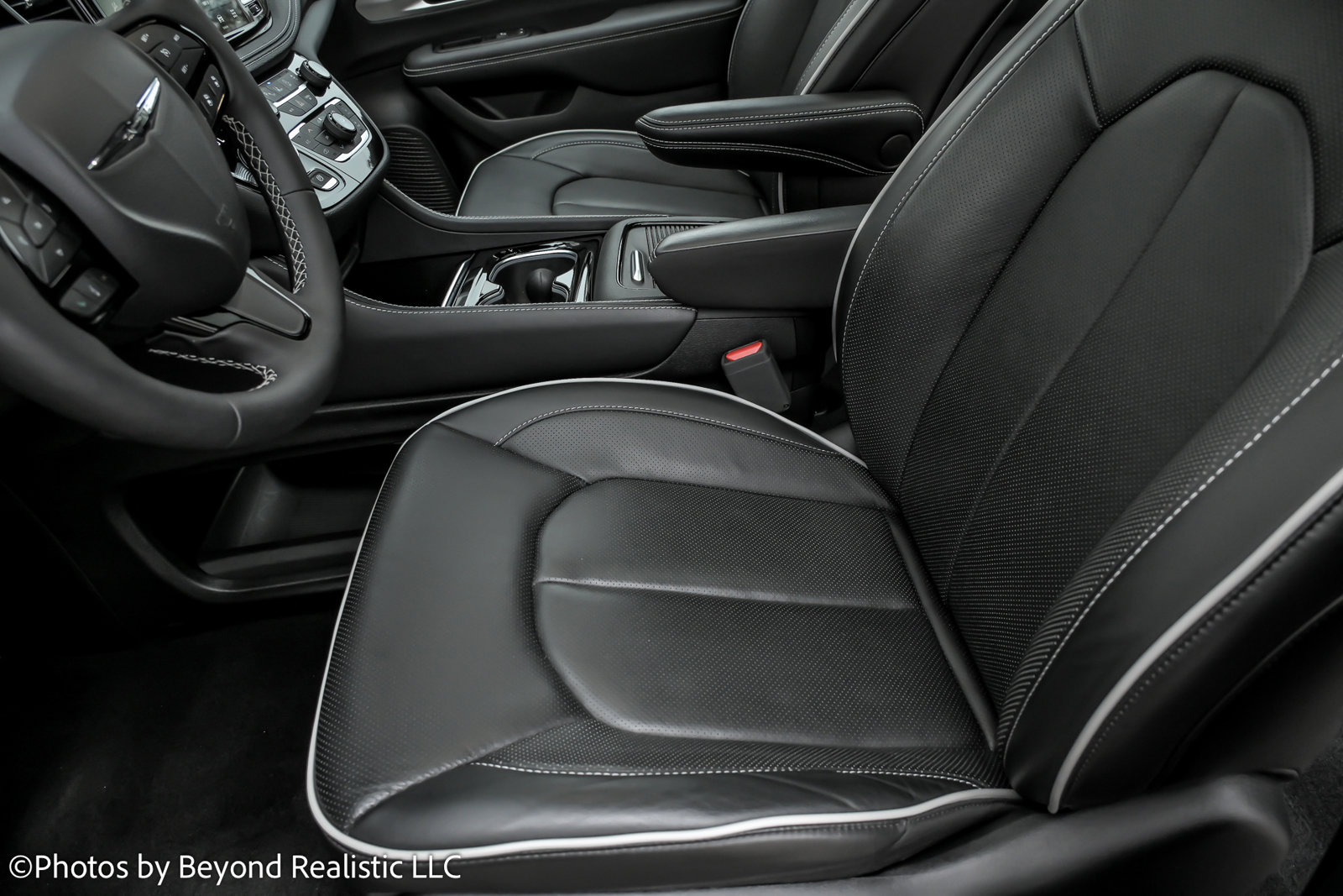 Used 2024 Chrysler Pacifica Limited w/ S Appearance Package image 26