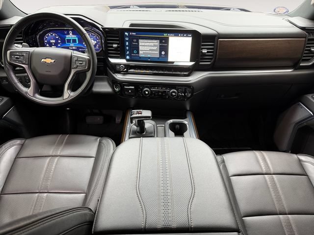 Used 2024 Chevrolet Silverado 1500 High Country w/ High Country Premium Package AWD/4WD image 10