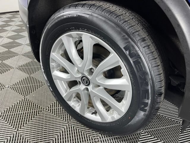 Used 2022 Nissan Rogue Sport SV FWD image 17