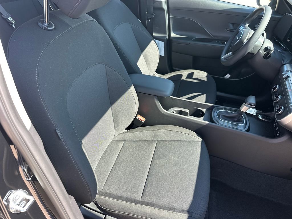New 2026 Hyundai Kona SE image 13