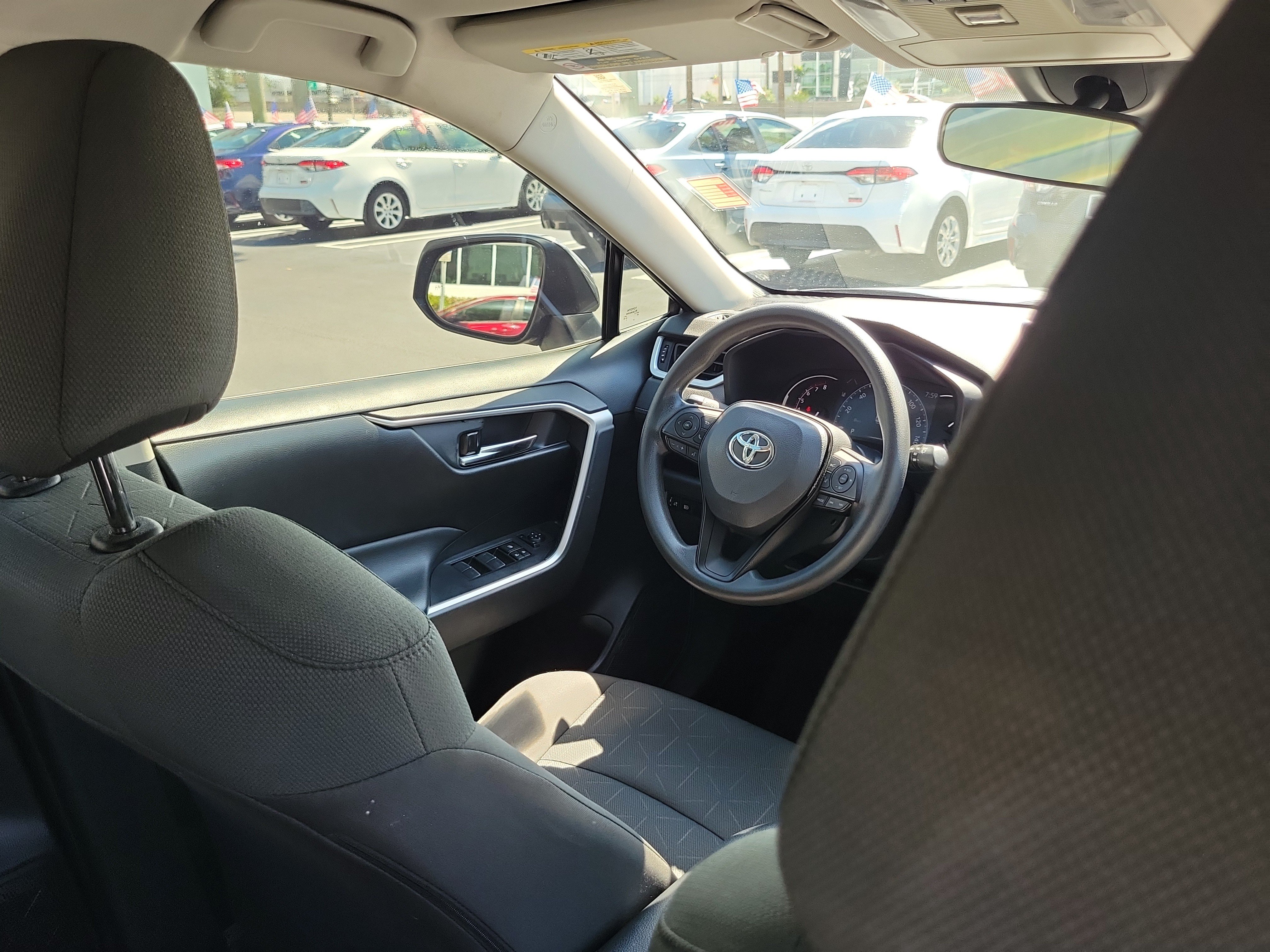 Used 2023 Toyota RAV4 XLE FWD image 14