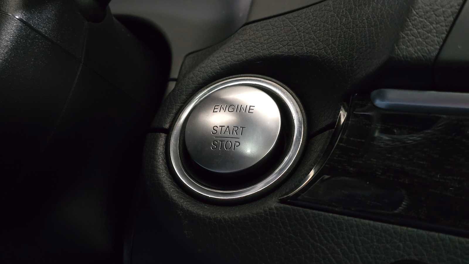 Used 2016 Mercedes-Benz E 400 4MATIC Coupe image 38