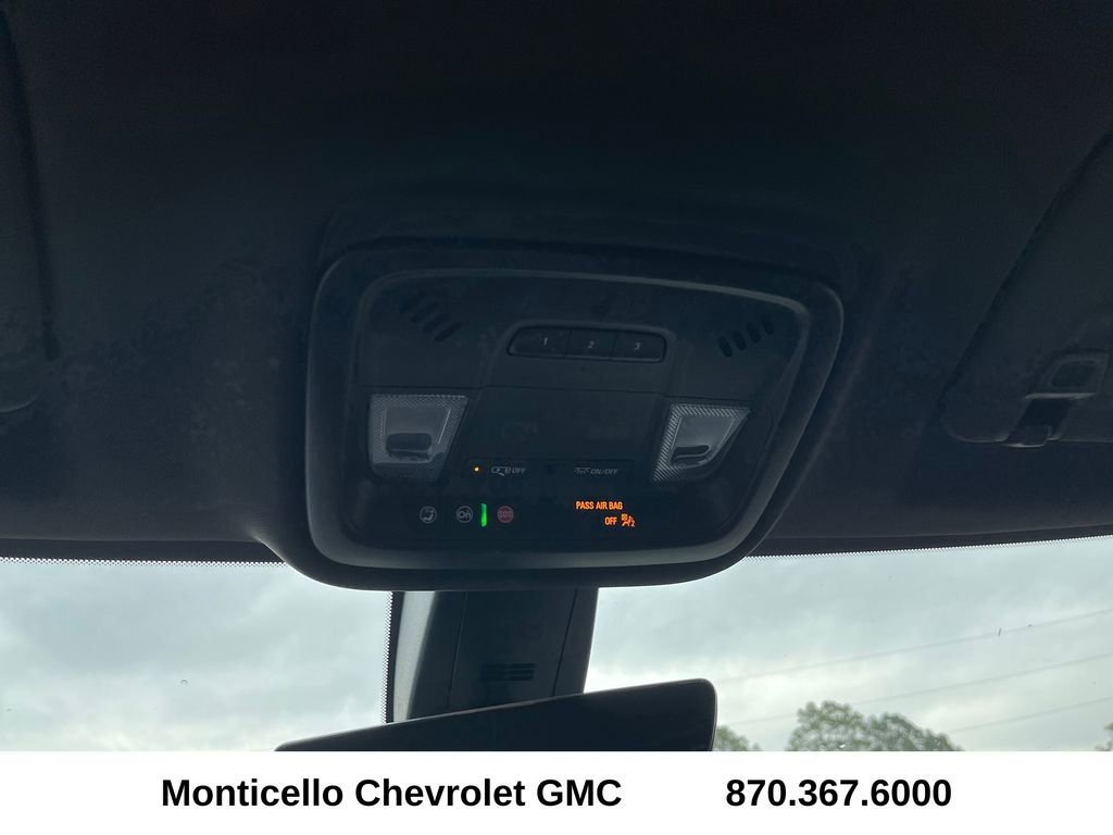 Used 2023 Chevrolet Traverse LT FWD image 24