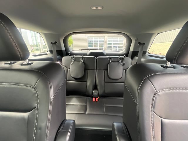 Used 2023 Ford Explorer XLT w/ Equipment Group 202A AWD/4WD image 16
