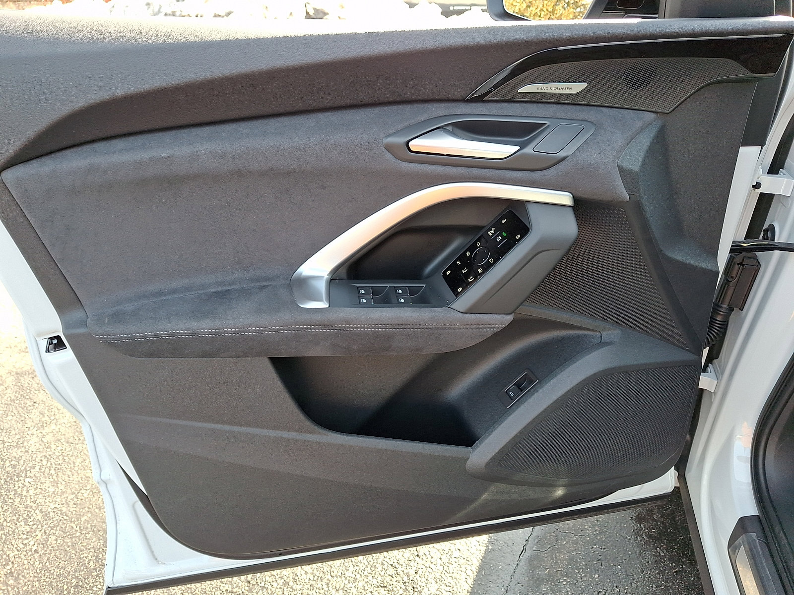 New 2025 Audi SQ5 Premium Plus image 9