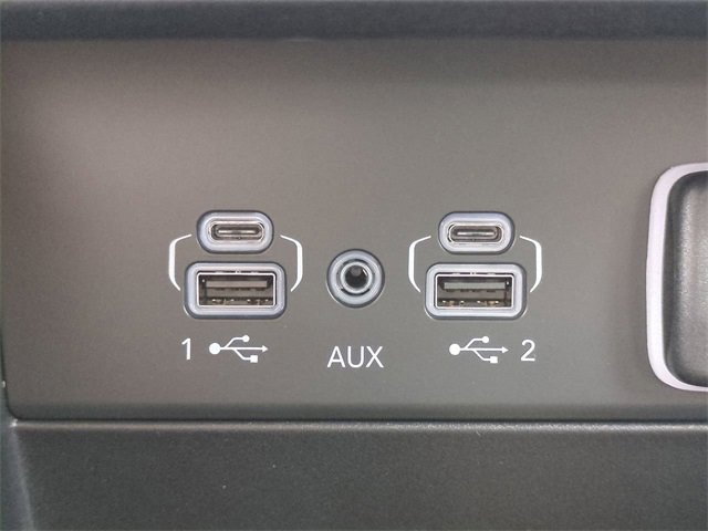 New 2025 Jeep Grand Cherokee Limited w/ Trailer Tow Package image 22