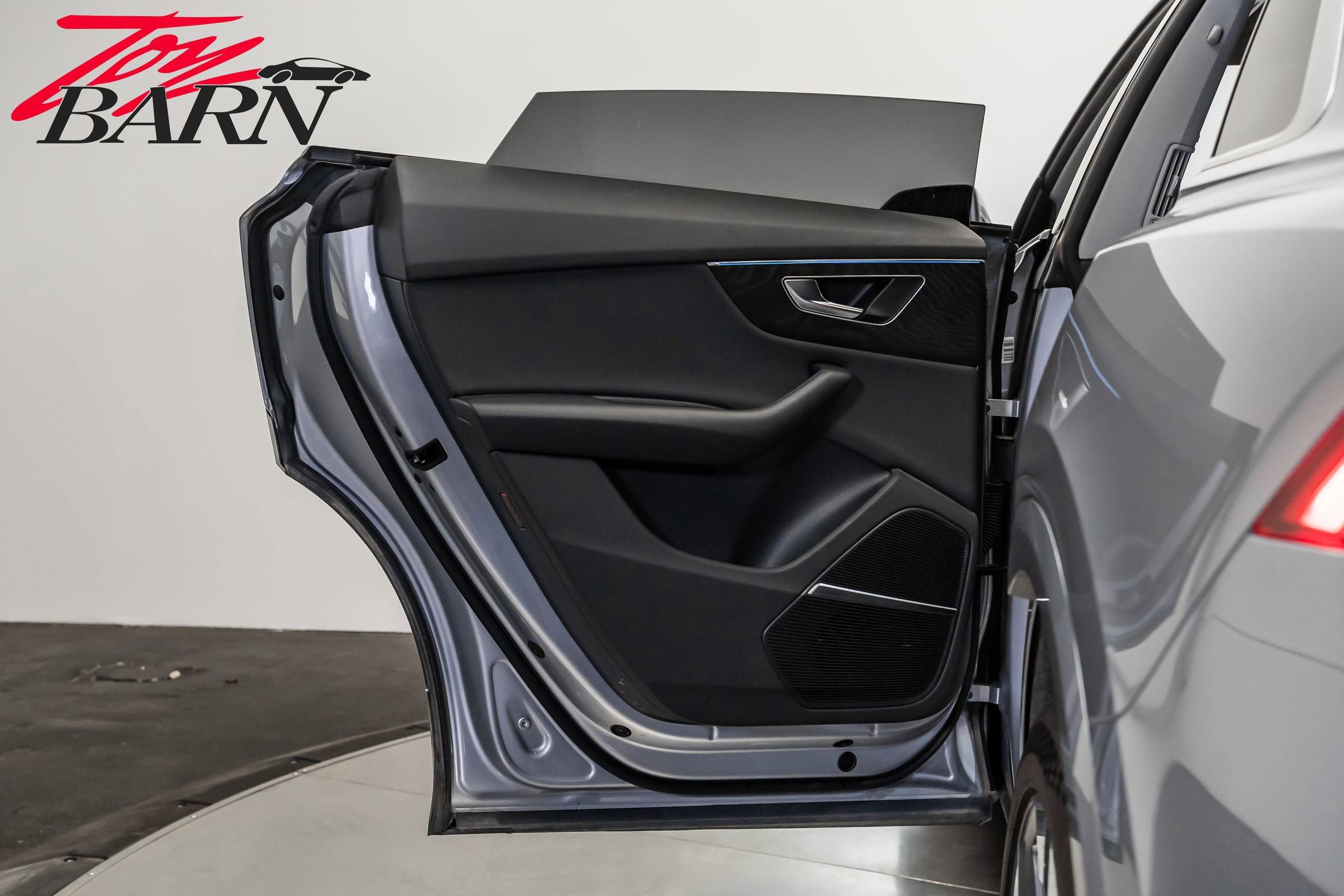 Used 2022 Audi Q8 Premium Plus image 44