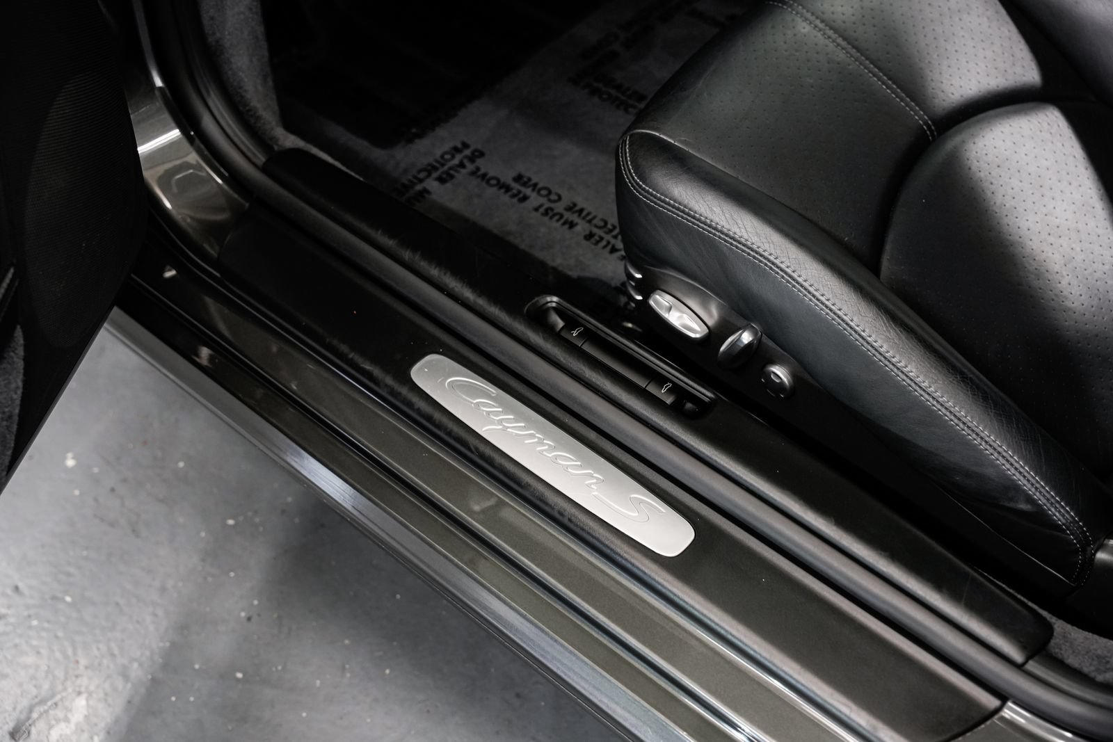 Used 2006 Porsche Cayman S RWD image 18