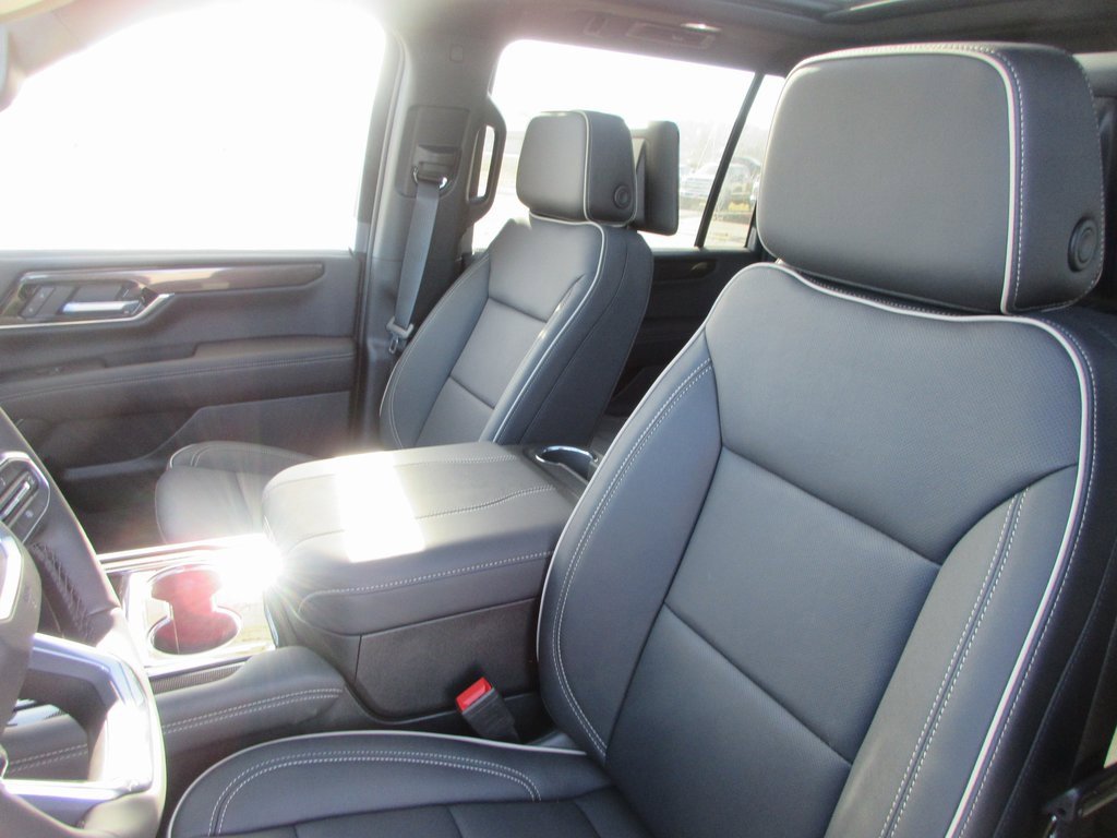 New 2026 GMC Yukon XL Elevation image 13