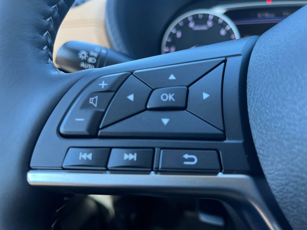 New 2025 Nissan Sentra SV image 10