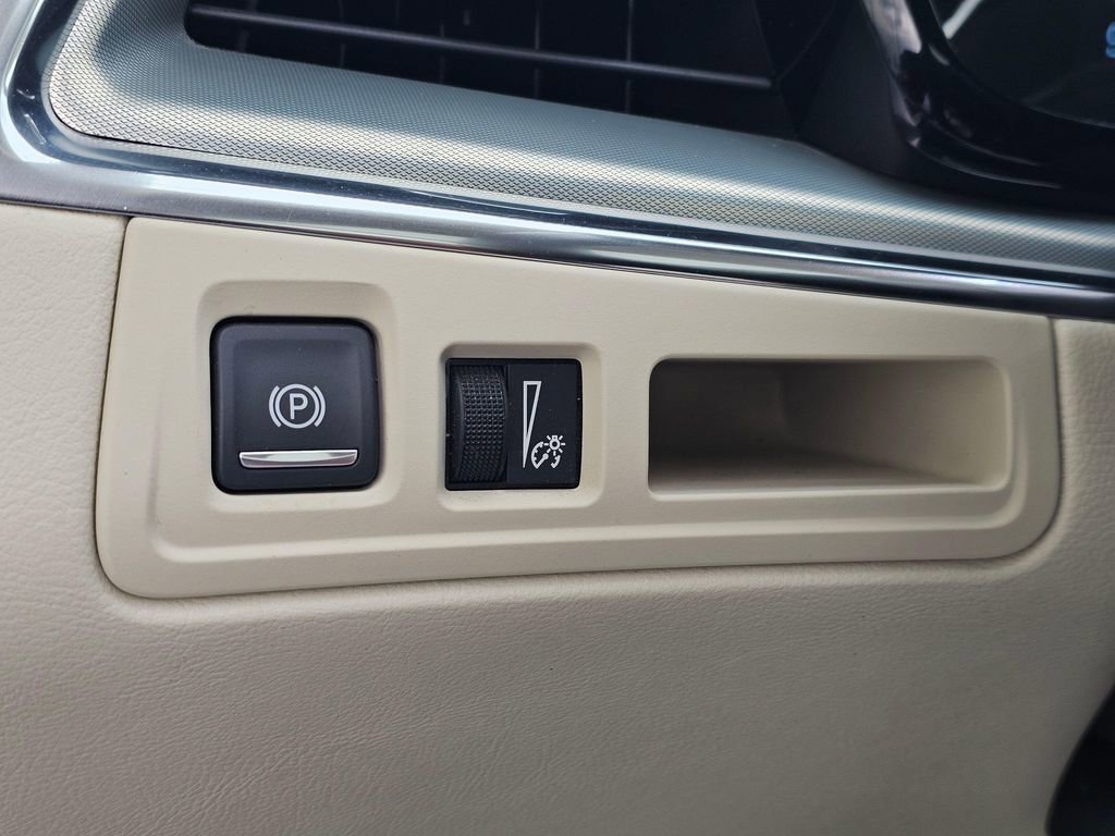 Used 2019 Cadillac XT5 Luxury image 24