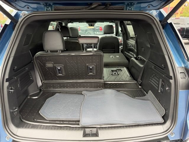 Used 2024 Chevrolet Traverse RS FWD image 5