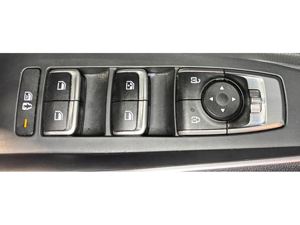 Used 2023 Kia Sorento LX AWD/4WD image 26