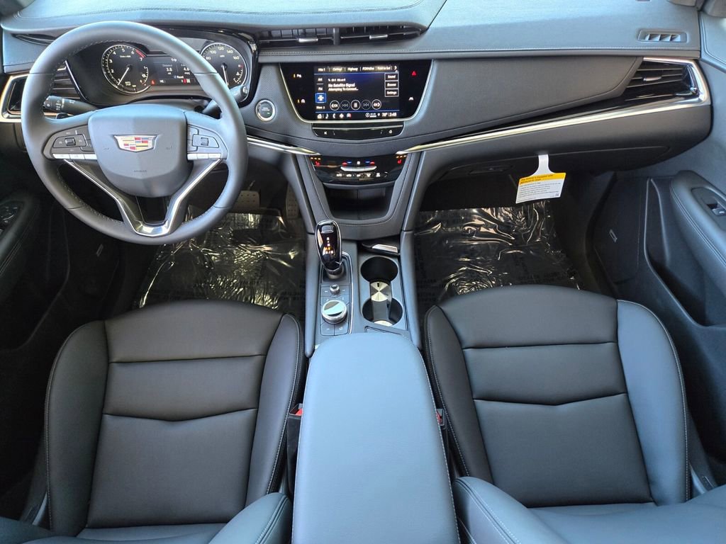 New 2025 Cadillac XT6 Luxury image 27