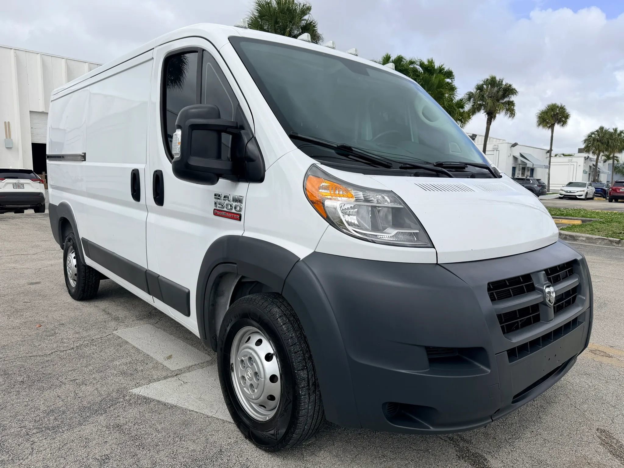 Used 2018 RAM ProMaster 1500 w/ Interior Convenience Group FWD image 1