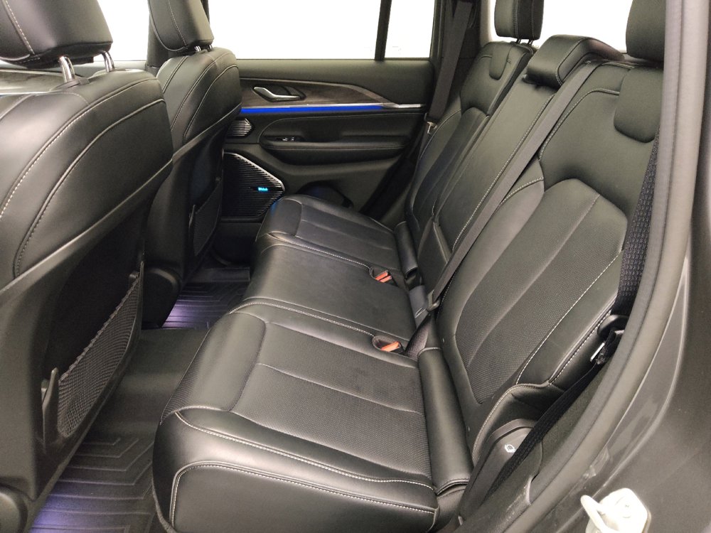 Used 2022 Jeep Grand Cherokee Overland image 18