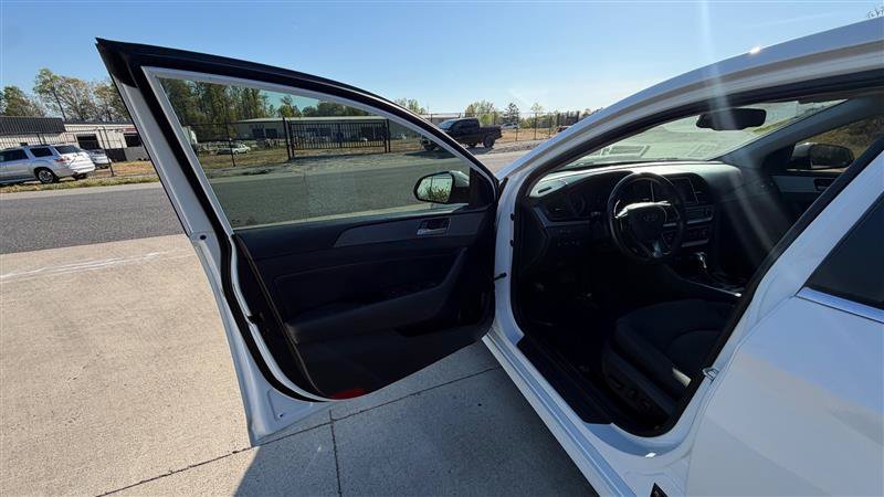 Used 2018 Hyundai Sonata SEL FWD image 9