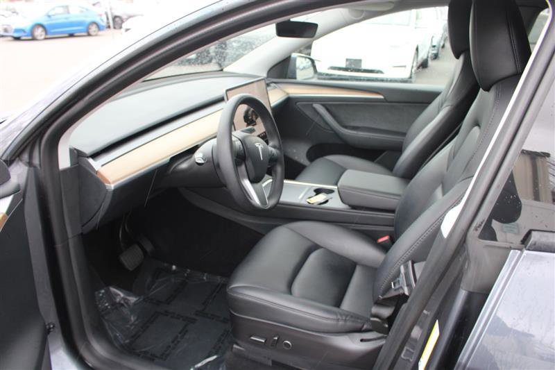 Used 2023 Tesla Model Y Long Range image 8