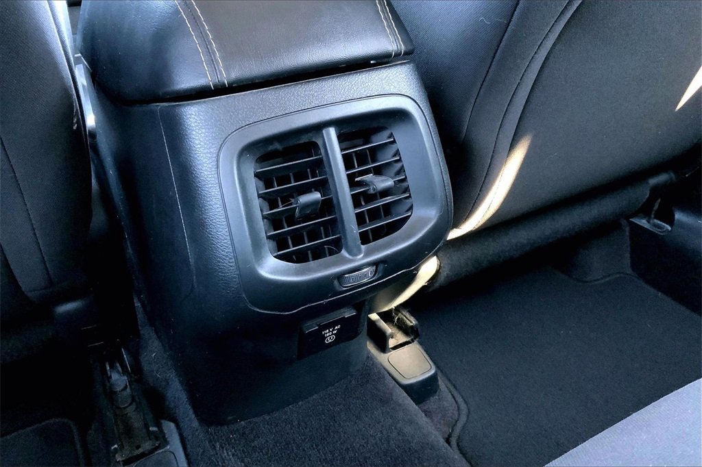 Used 2016 Jeep Cherokee Latitude w/ Comfort & Sound Group image 10