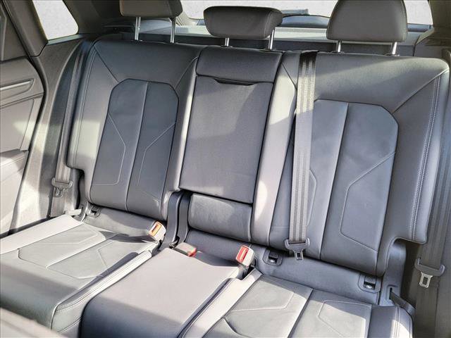 Certified 2025 Audi Q3 2.0T Premium w/ Black Optic Sport Package image 14