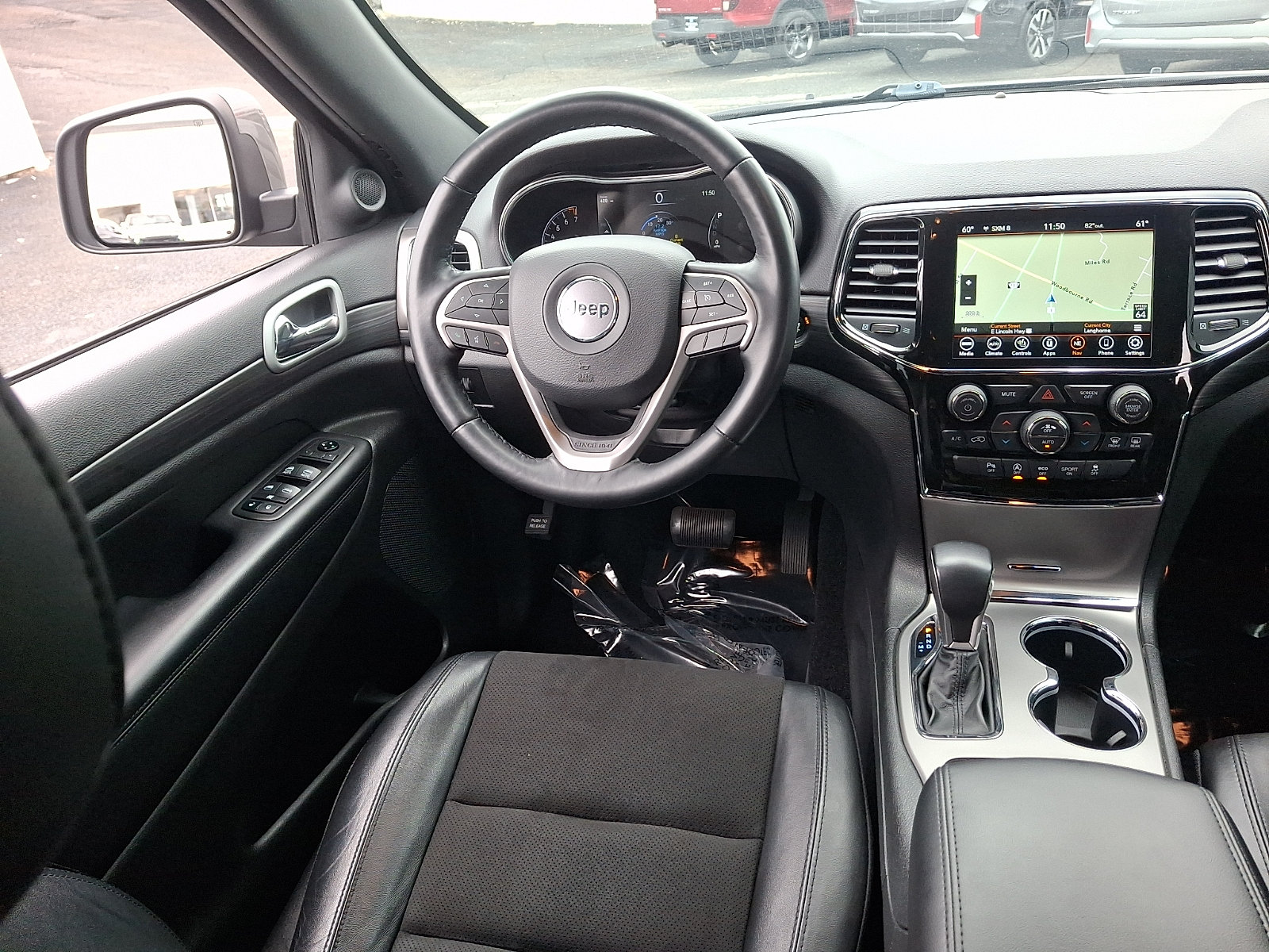 Used 2021 Jeep Grand Cherokee Laredo X AWD/4WD image 10