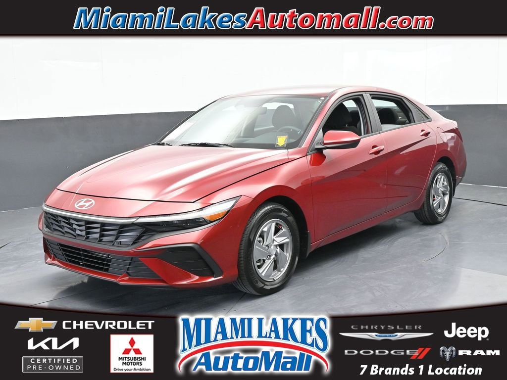 Used 2024 Hyundai Elantra SE