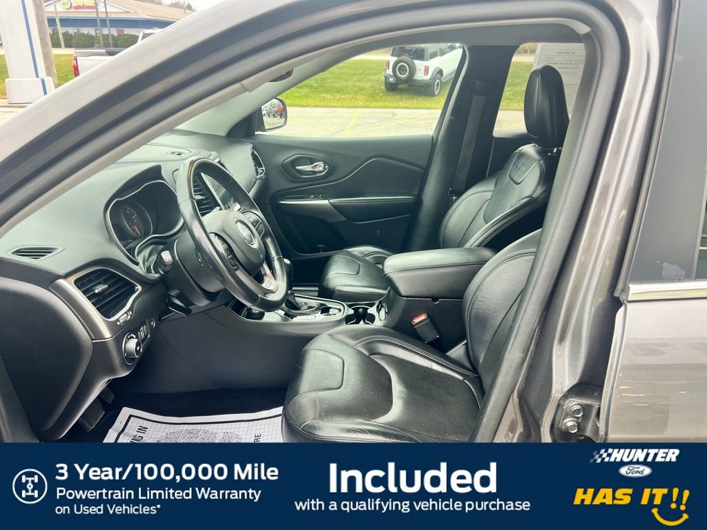 Used 2019 Jeep Cherokee Limited image 2