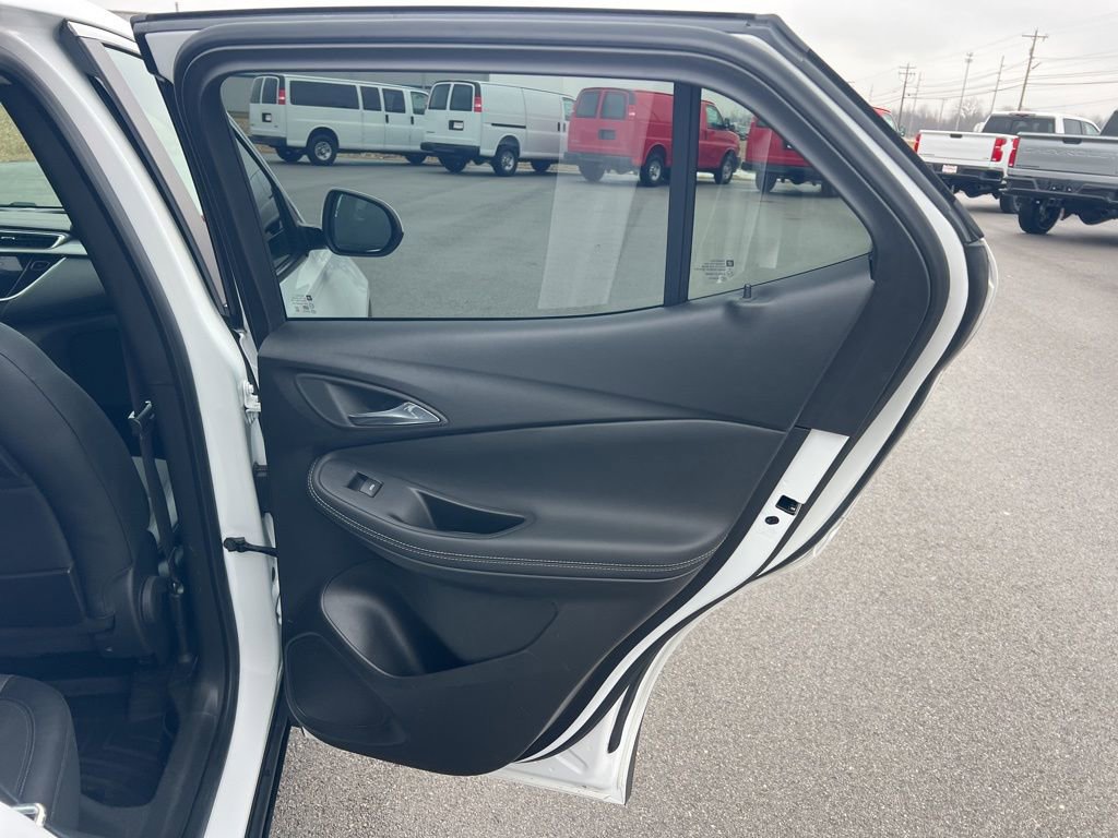 Used 2022 Buick Encore GX Preferred w/ Cold Weather Comfort Package image 28