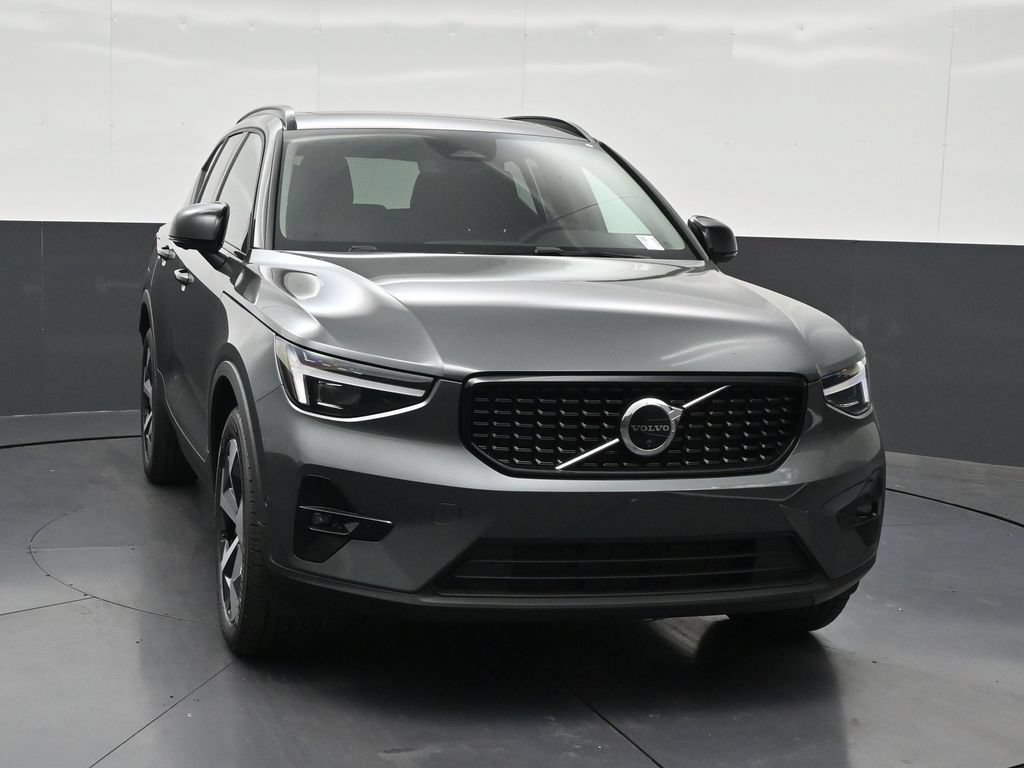 New 2026 Volvo XC40 B5 Plus w/ Climate Package AWD/4WD image 7