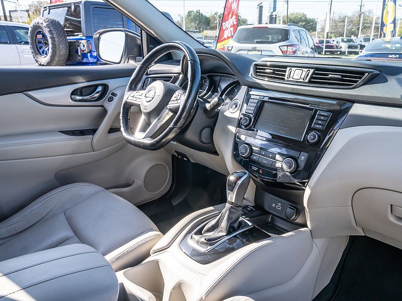 Used 2020 Nissan Rogue Sport SL image 21