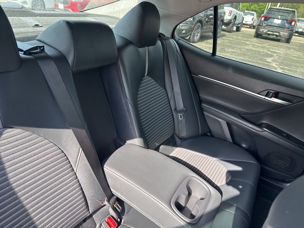 Used 2018 Toyota Camry SE image 13