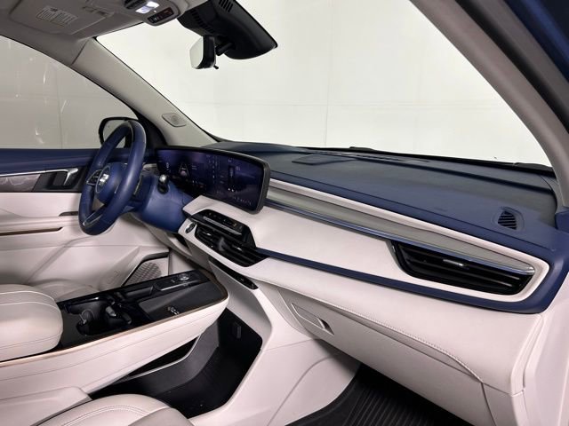 Used 2025 Buick Enclave Avenir w/ Super Cruise Package image 8