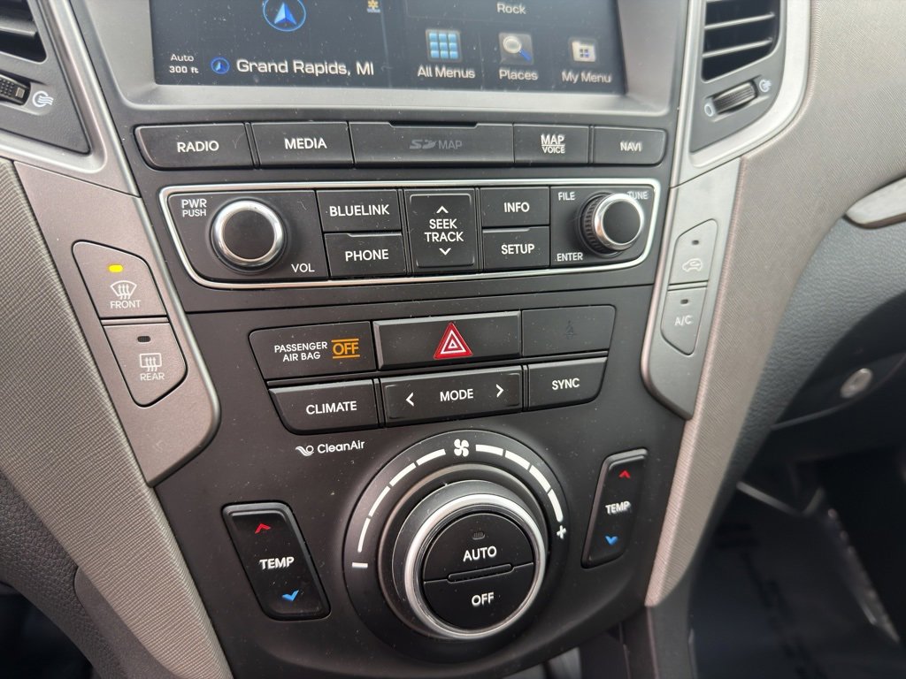 Used 2017 Hyundai Santa Fe Sport image 25