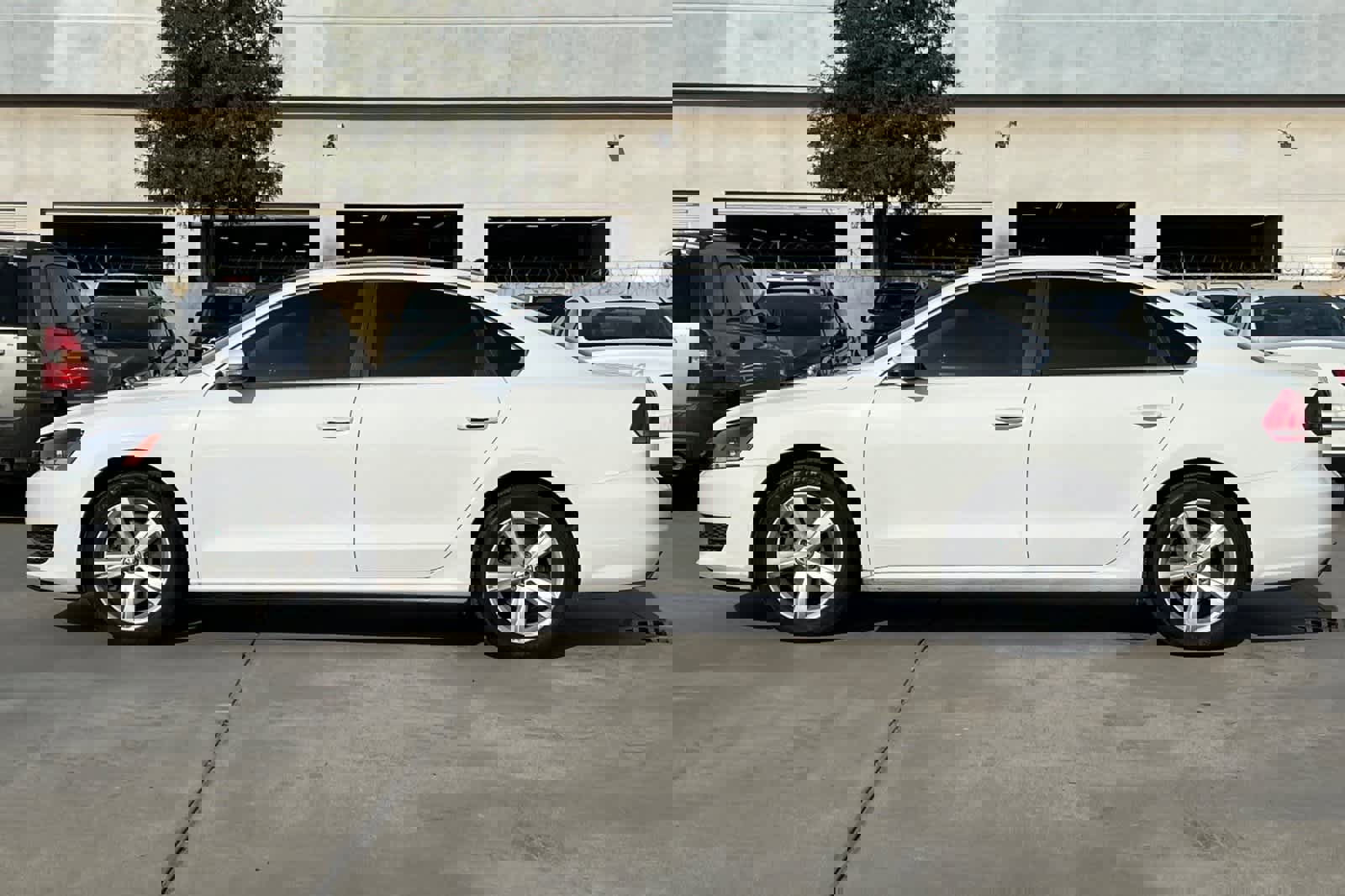 Used 2013 Volkswagen Passat 2.5 SE image 6