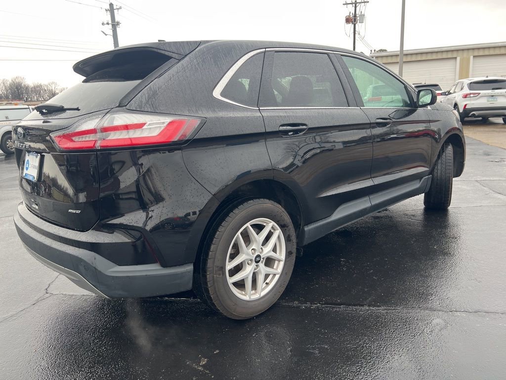 Used 2023 Ford Edge SEL w/ Convenience Package image 2