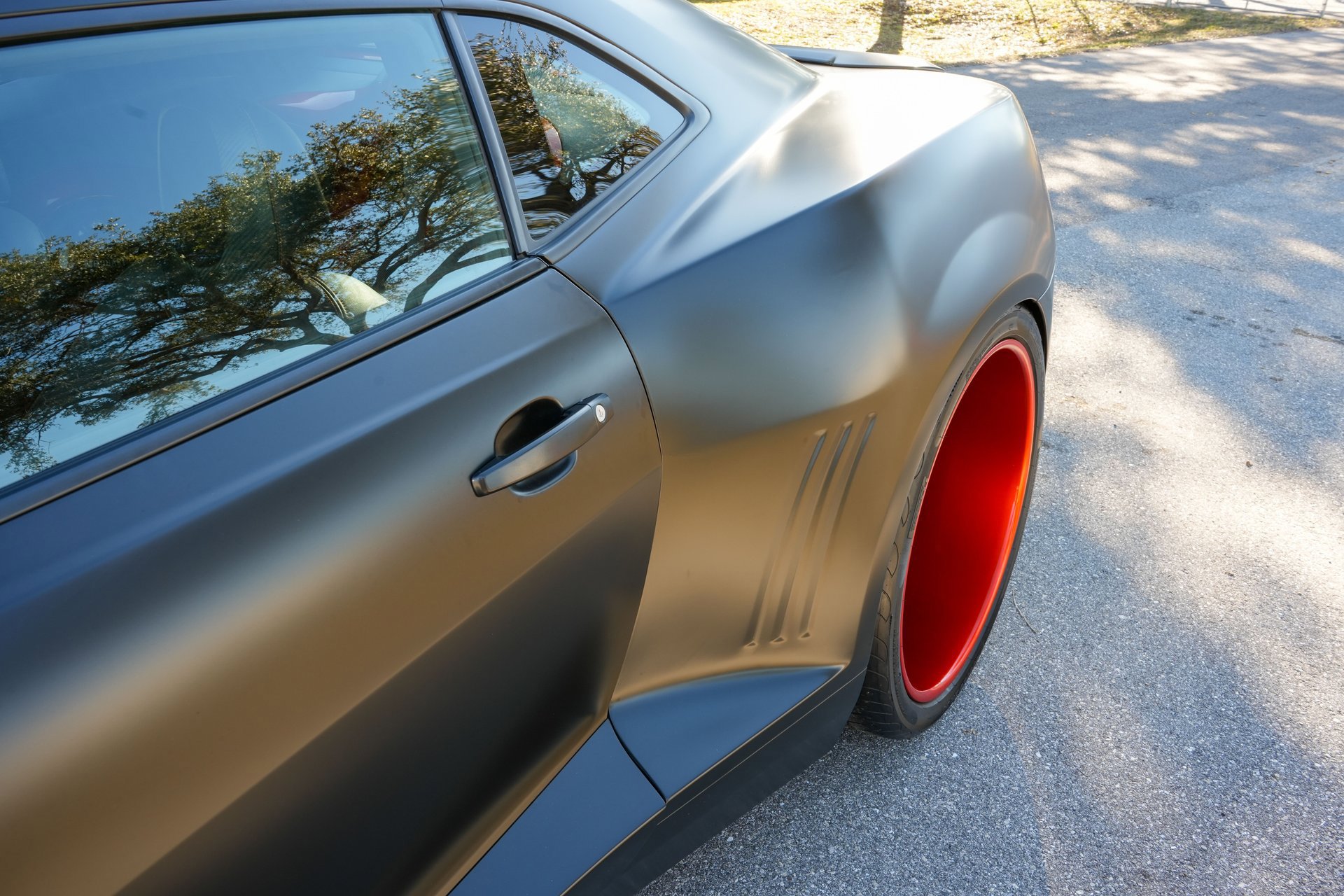 Used 2011 Chevrolet Camaro SS w/ RS Package RWD image 4