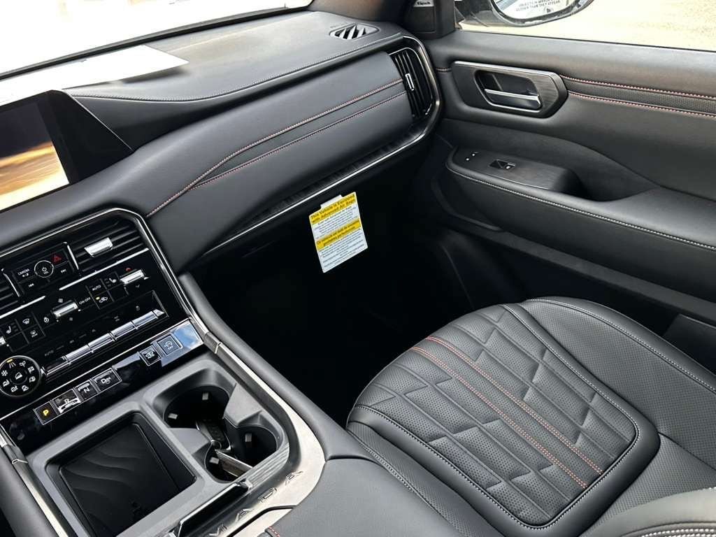 New 2026 Nissan Armada PRO-4X w/ Captain's Chari Seat Package AWD/4WD image 9
