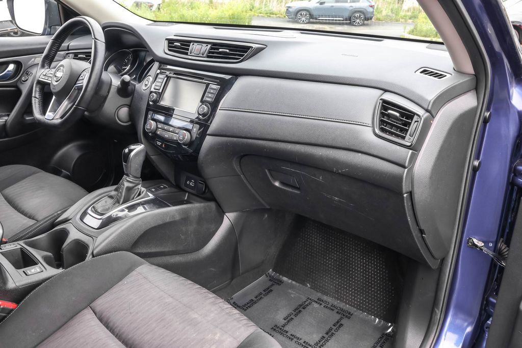 Used 2020 Nissan Rogue SV w/ Sun & Sound Touring Package AWD/4WD image 39