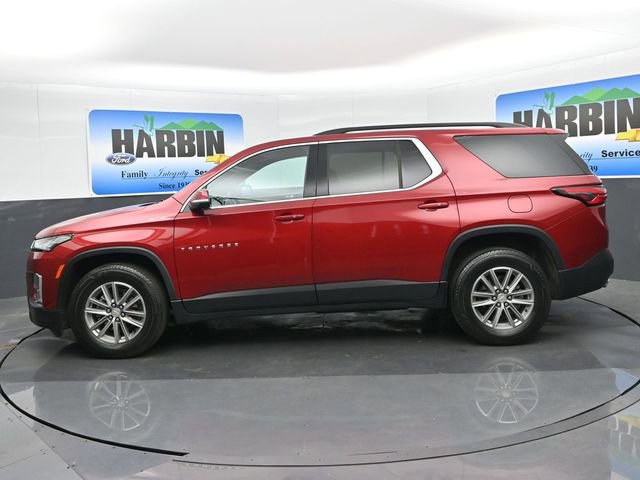 Used 2023 Chevrolet Traverse LT image 2