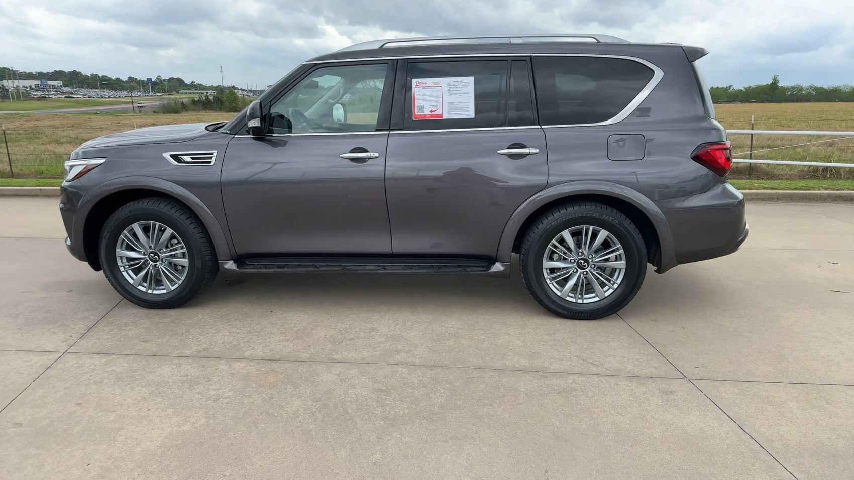 Used 2024 INFINITI QX80 Luxe RWD image 6