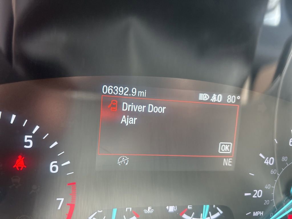 Used 2020 Ford Escape SE FWD image 3